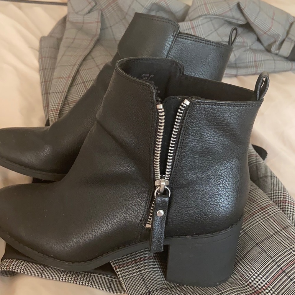 Black boots